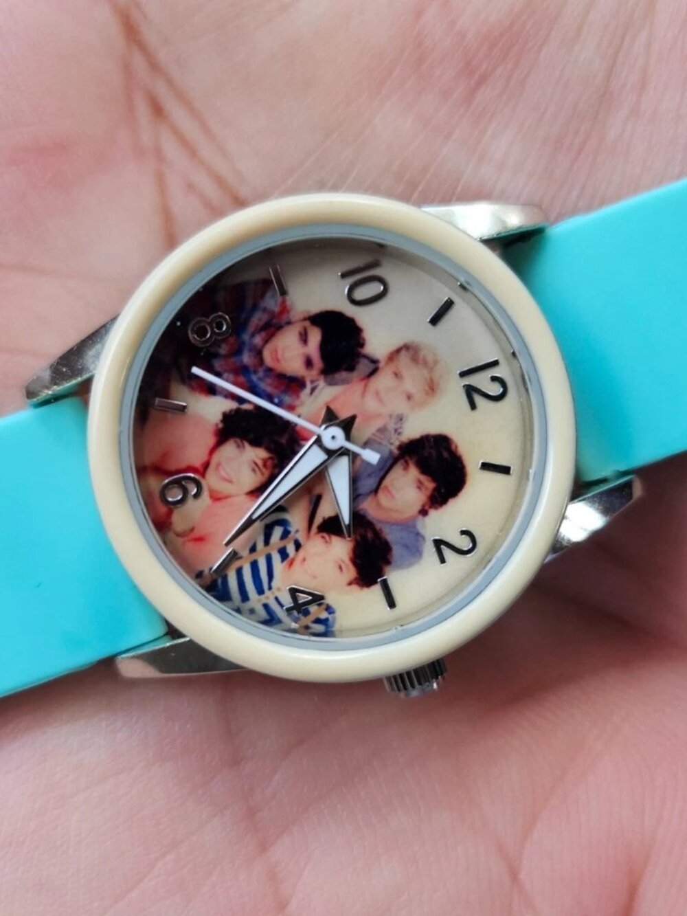 Vintage One Direction Wristwatch Blue Tone Rubber Strap Quartz Analog Watch - Picture 2 of 11